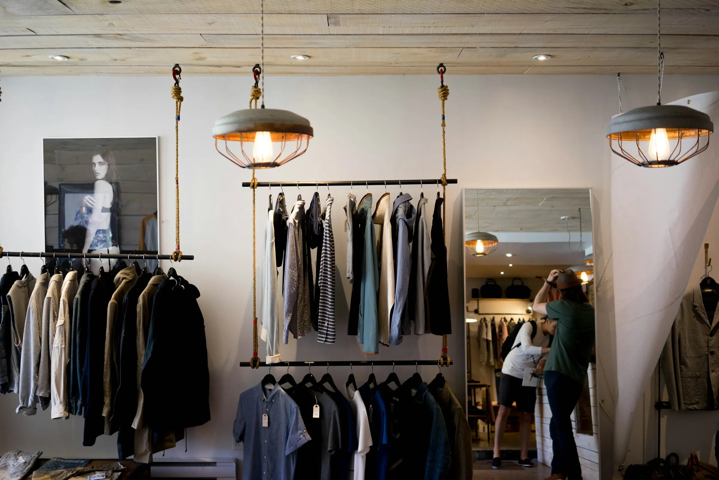 Retail & E-commerce